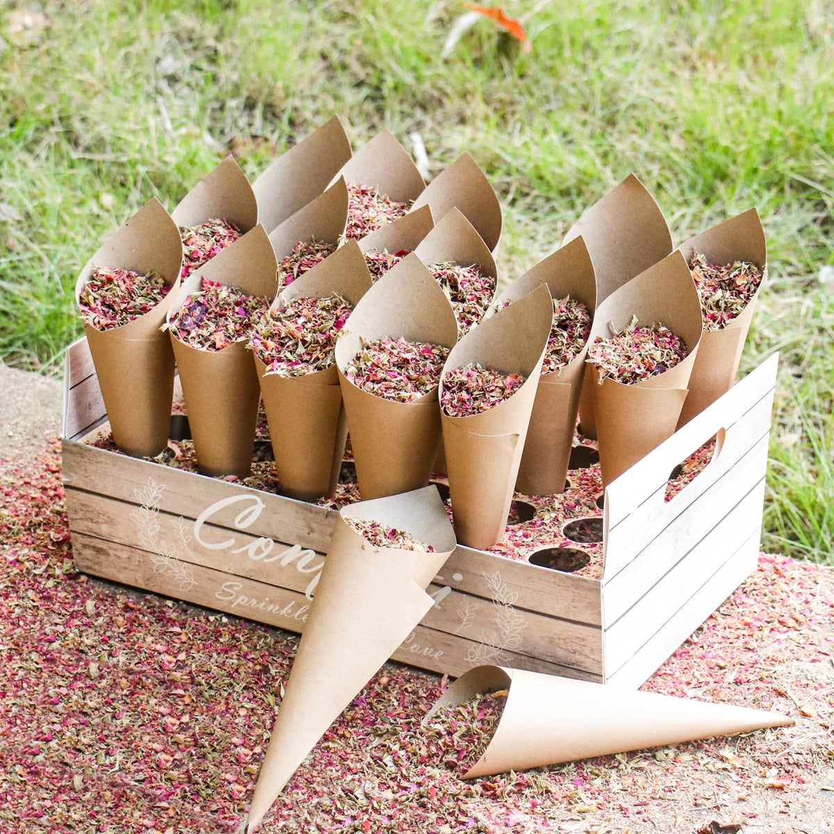 Wedding Confetti Cone Holder Set