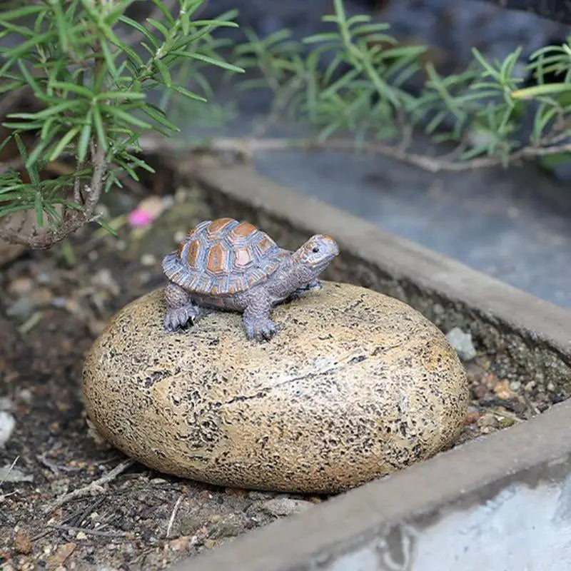 Discreet Rock Key Hider Garden Statue