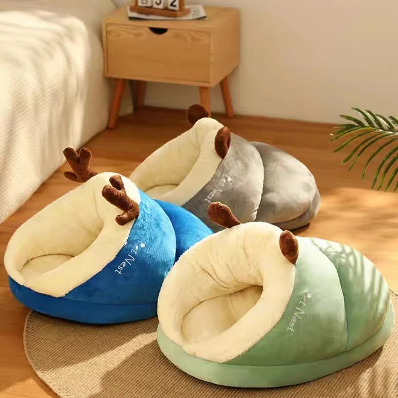 Breathable Small Dog Kennel Bed - Cute Slippers Shaped Pet House