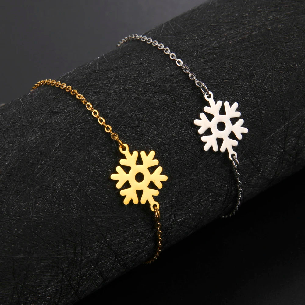 Christmas Snowflake Bracelet - Elegant Festive Accessory